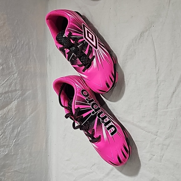 Umbro girls soccer cleats size 12k - Picture 6 of 6